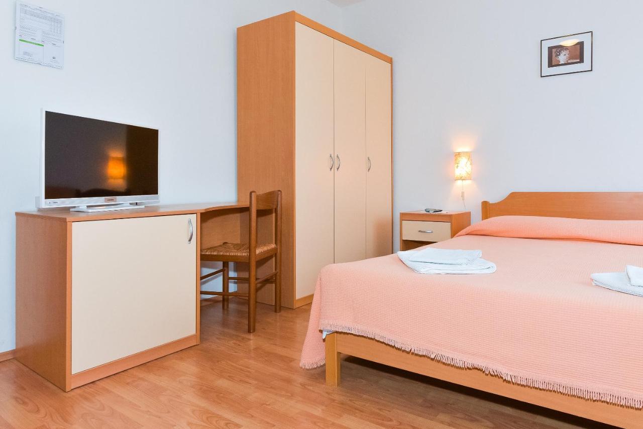 Apartments Adria بيوغْغاد نا موغو الغرفة الصورة